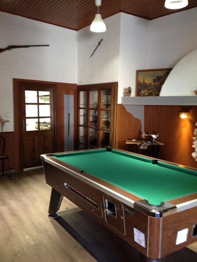 Bar Hotel De La Place Mezel Zewnętrze zdjęcie